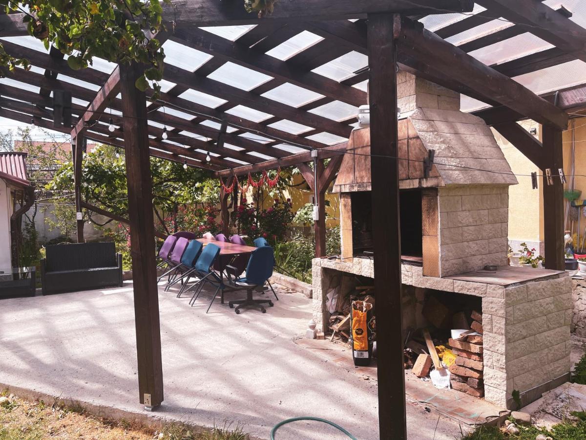 Ferienwohnung Yard Studio Rasnov Exterior foto