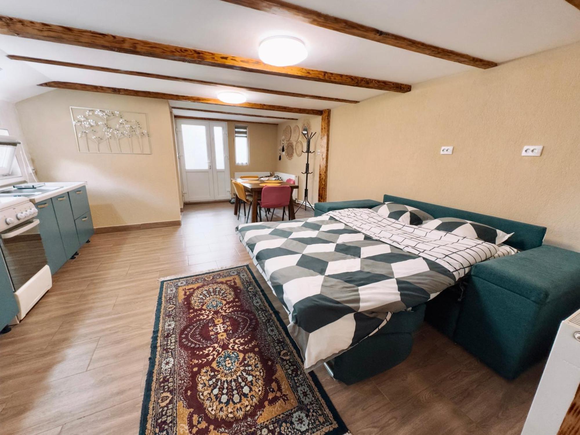 Ferienwohnung Yard Studio Rasnov Exterior foto