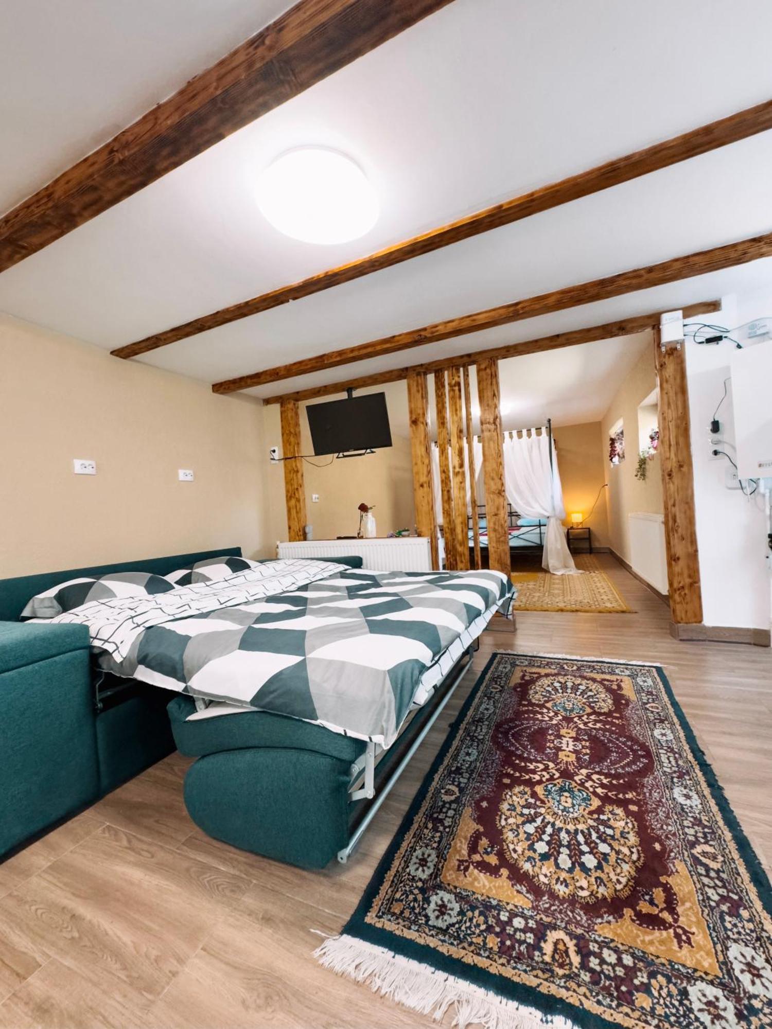 Ferienwohnung Yard Studio Rasnov Exterior foto